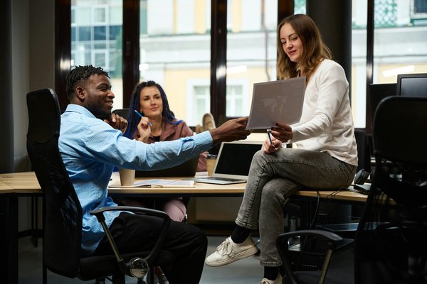 Création de logo à lyon : un symbole fort pour votre entreprise